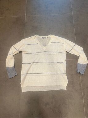 360 Sweater Linen Cream V‑Neck Stripe Sweater
